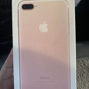 iPhone 7 Plus 32gb unlocked brand new